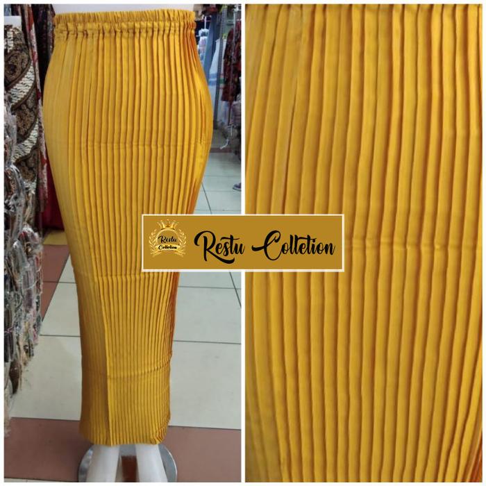 Gambar COD Rok Plisket Polos Instan Bahan Semi Silk Sutra Premium Bawahan Kebaya Wisuda Warna Maroon Panjang Seragam Pesta Kondangan Wanita Nyaman Kerja Formal - Gold dari RESTU COLLETION undefined Tokopedia
