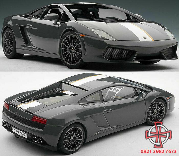 保管品 オートアート 1/18 ランボルギーニ ガヤルド LP550-2 Valentino
