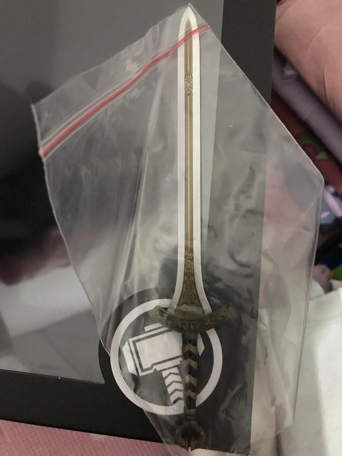 Gambar Hot Toys Einherjar Long Sword Thor Gladiator Ragnarok Deluxe dari Nate River undefined Tokopedia