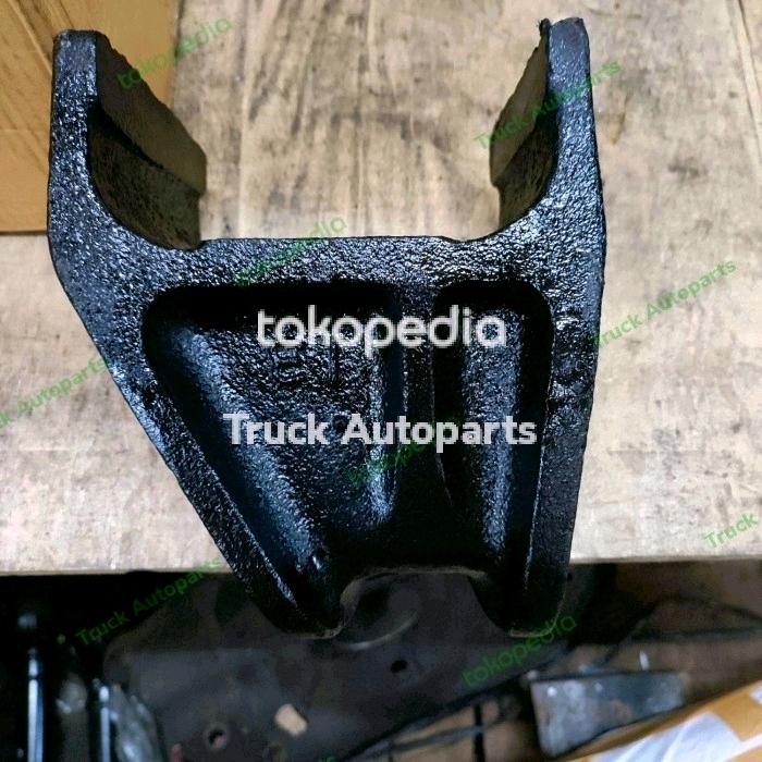 Jual Tatakan Per Belakang / Leher Angsa Hino 500 Asli Copotan Original ...