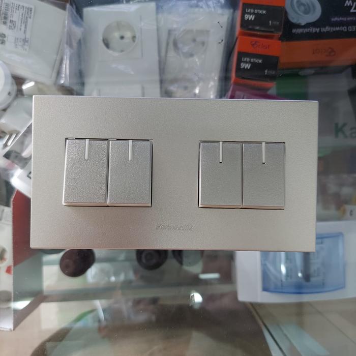 Gambar Panasonic Saklar 4 Gang 1 Arah Style E - Silver dari GARASI LISTRIK undefined Tokopedia