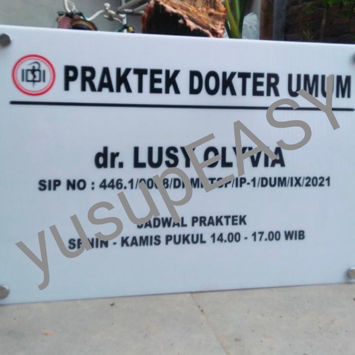 Gambar papan nama plang praktek akrilik dokter/ bidan / apoteker dari yusupeasy undefined Tokopedia