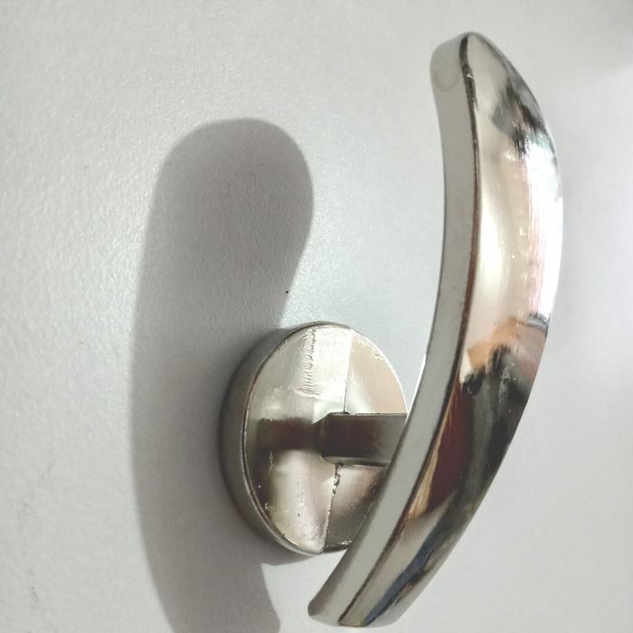 Gambar Hook pengait tali gorden model vercase - silver chrome dari anugrah_interior undefined Tokopedia