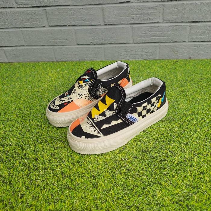 Gambar Sepatu Anak Balita Vans Moma Slip On Laki Laki Perempuan 1-8 Tahun - Hitam, DI NOTE (16-35) dari lubishoesid undefined Tokopedia