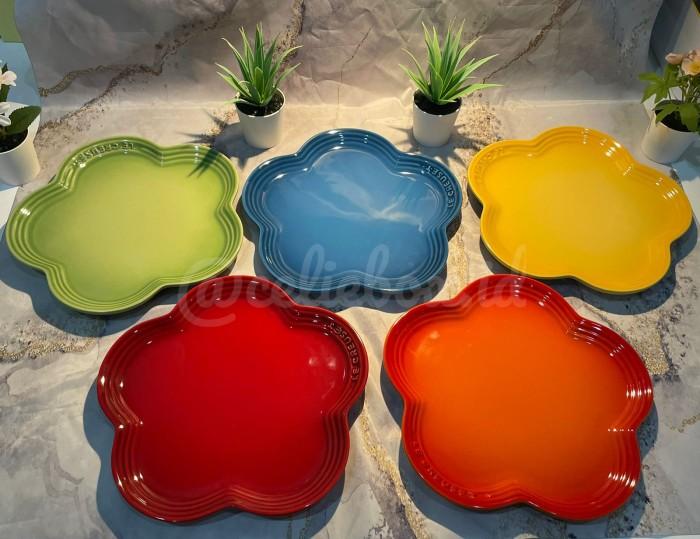 Gambar Le creuset original RAINBOW COLLECTION - FLOWER PLATE dari Celiebox undefined Tokopedia