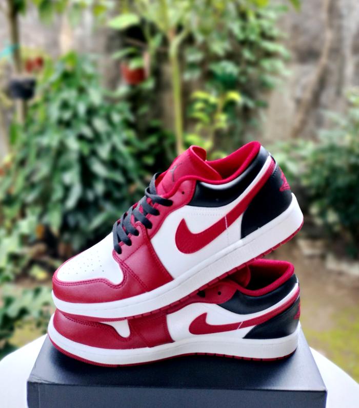 Promo Nike Air Jordan Low Gym Red and Black Original 44 di Hian  Original Shop Tokopedia