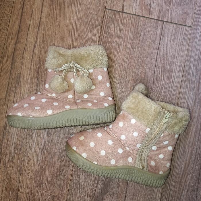 Gambar sepatu boots anak perempuan dari kimichan store undefined Tokopedia