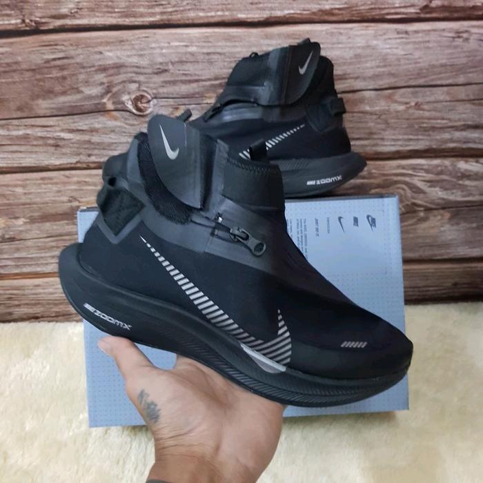 nike pegasus zoom turbo shield