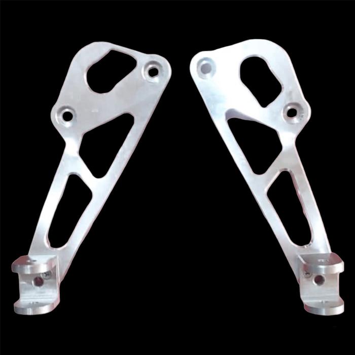 Gambar Footstep Foot Step Belakang Ninja R / RR Cobra Non Jomblo CNC Premium - Ninja R dari QUEEN TOOL_NEW undefined Tokopedia