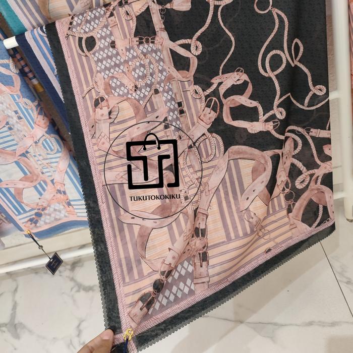 Gambar Chain 2 La Bella Series Nera Hibiscus Navy Muted Pink Buttonscarves - Nera, Voal Reguler dari TUKUTOKOKIKU undefined Tokopedia