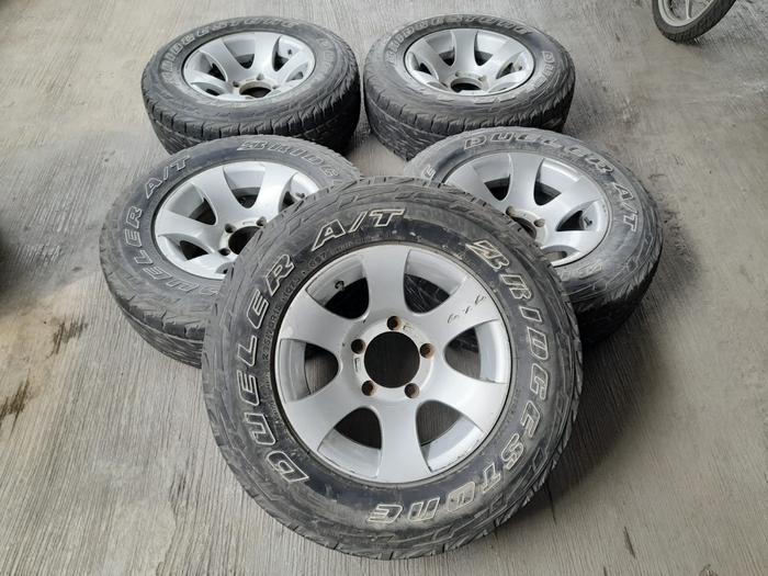 Gambar Velg Bekas Murah Model Taft Ring 15 Pcd 5x139,7 Silver dari Toko Velg Mobil dan Ban Mobil - Pekayon Racing HSR Wheel undefined Tokopedia