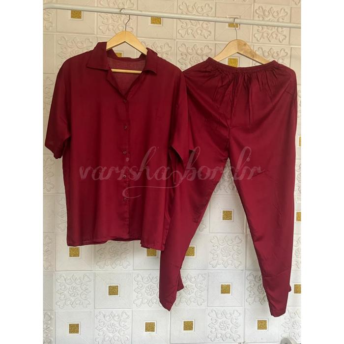 Gambar PIYAMA KERAH VARISHA LENGAN PENDEK FULL KANCING - KR MAROON dari VARISHA collection undefined Tokopedia
