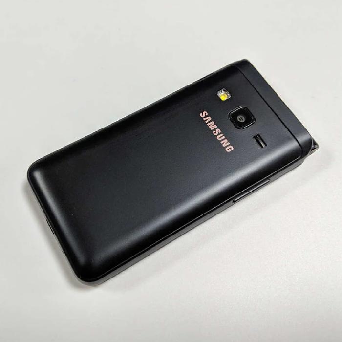 Gambar SAMSUNG GALAXY FOLDER 2 G1650 Hp Samsung Lipat Flip Android Keypad Gsi - Hitam dari Grandstoreid1 undefined Tokopedia
