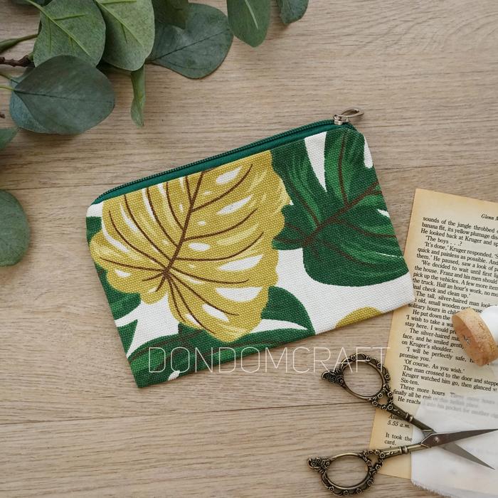 Gambar SOUVENIR POUCH KANVAS MOTIF MONSTERA KUNING HIJAU UKURAN 18cm X 12cm dari Dondom Craft undefined Tokopedia