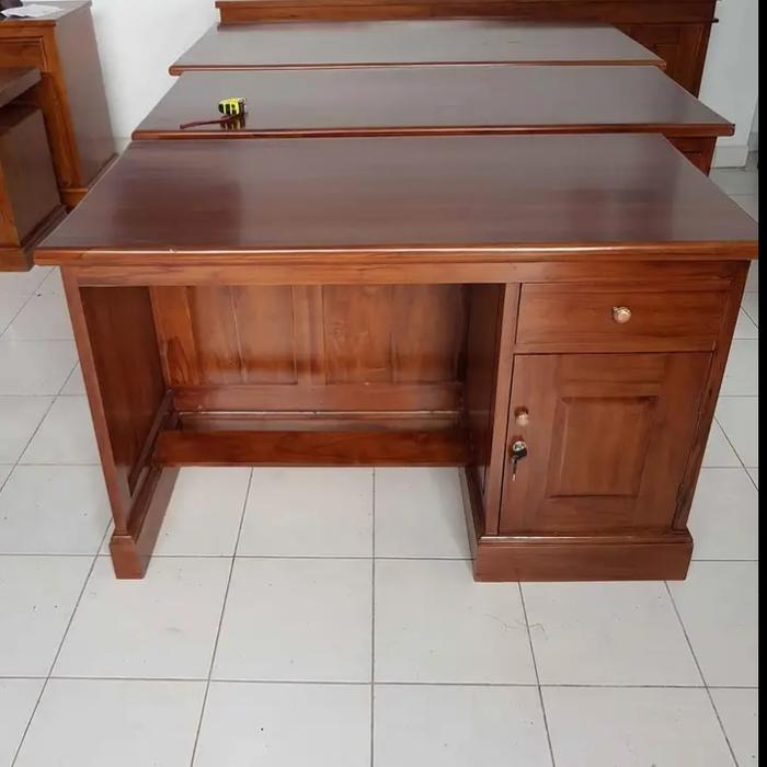 Gambar Meja guru meja belajar minimalis modern terbaru kayu jati asli - Cokelat dari KWESINTERIOR undefined Tokopedia