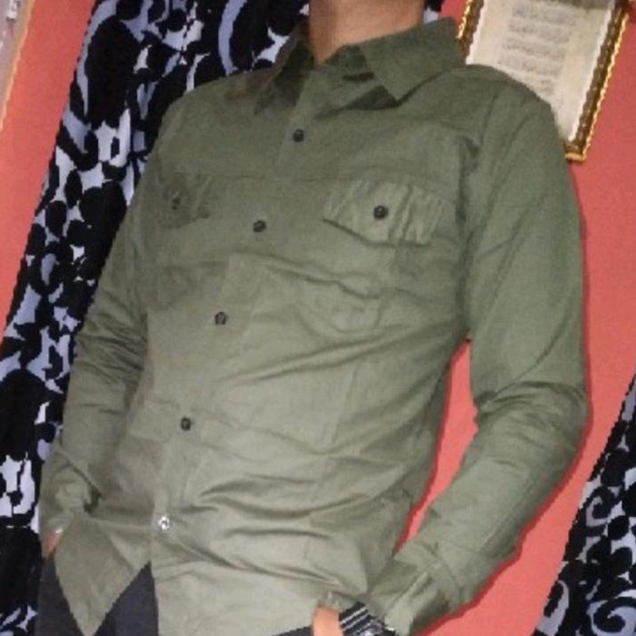 Gambar Kemeja Lengan Panjang Hijau Army polos Dua Kantong Depan Slim fit - Hijau Army, M dari Dpro_fashion undefined Tokopedia