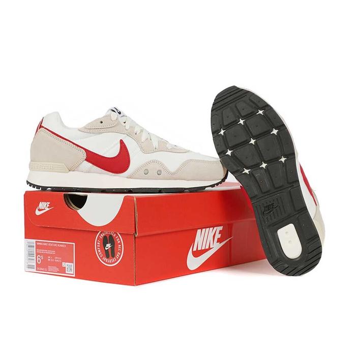 nike women's venture running shoes
