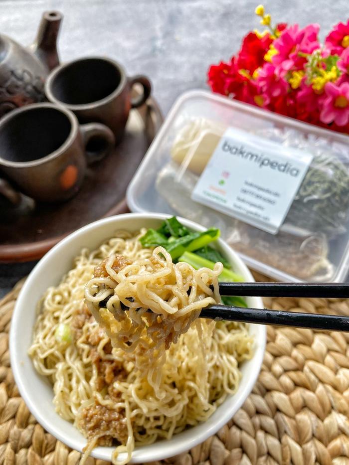 Gambar Bakmie / Kwetiau / Bihun Ayam Homemade Frozen by Bakmipedia - Mie Keriting dari Sophie Sally Jakarta undefined Tokopedia