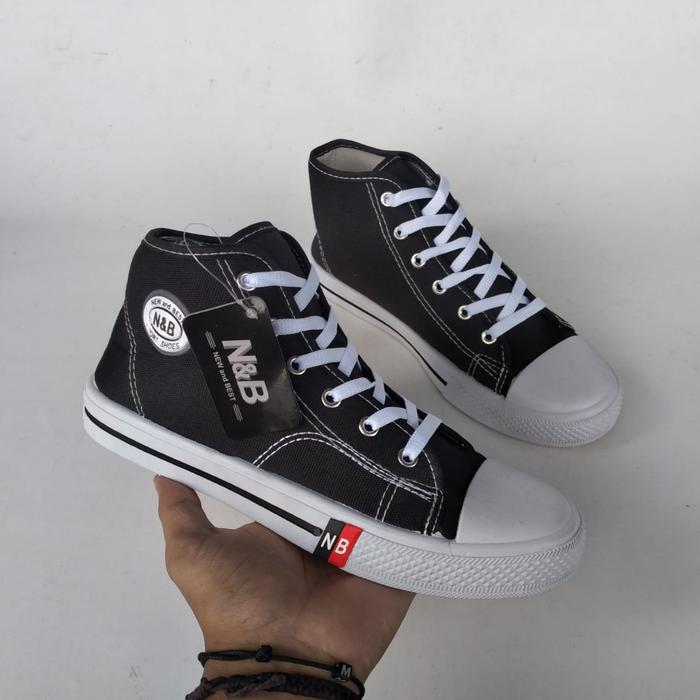 Gambar Sepatu sekolah unisex/sneakers N&B - hitam putih, 36 dari mita'shoes undefined Tokopedia
