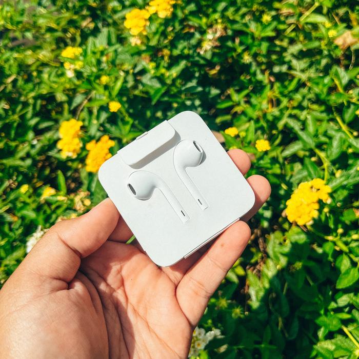 Gambar Earpods headset lightning iPhone Xs 11 12 13 14 plus pro max original - Headset 6s jack dari Winning Phone undefined 4 Tokopedia