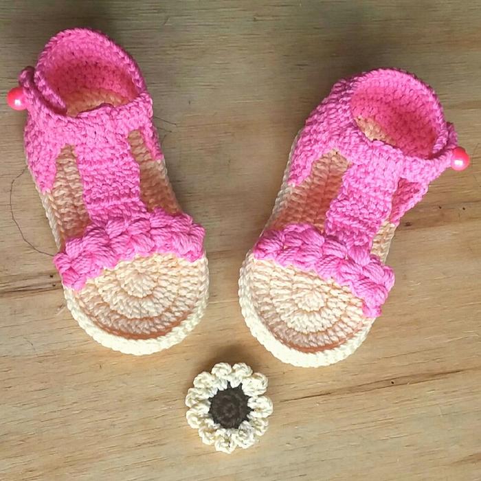 Gambar sandal bayi rajut handmade sepatu bayi cantik lucu murah - krem + pink, 10 cm dari rajutan karimah undefined Tokopedia