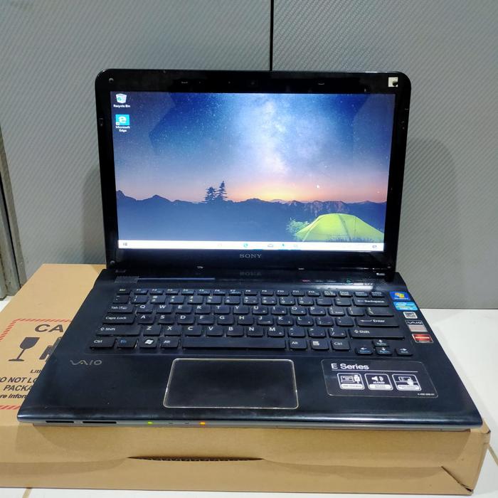 SONY VAIO corei3 メモリ4G HDD500G 14インチ Webカメラ CD/DVD読み