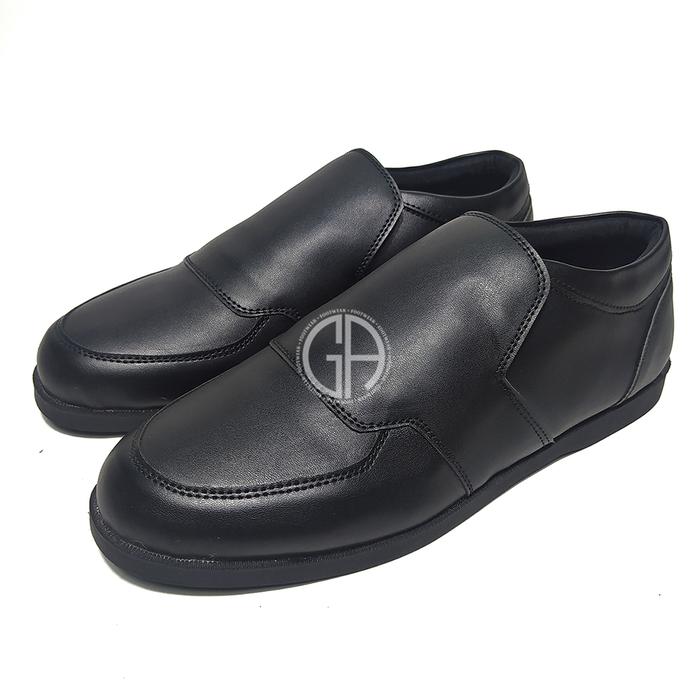 Gambar GA FOOTWEAR WIKS - Sepatu Slip On Pria - Hitam, 42 dari GA Footwear undefined Tokopedia