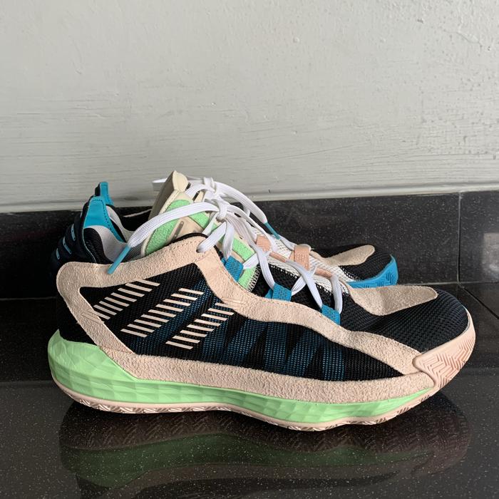 Sepatu Basket Adidas Dame Purple Sepatu Basket Adidas Mid Light