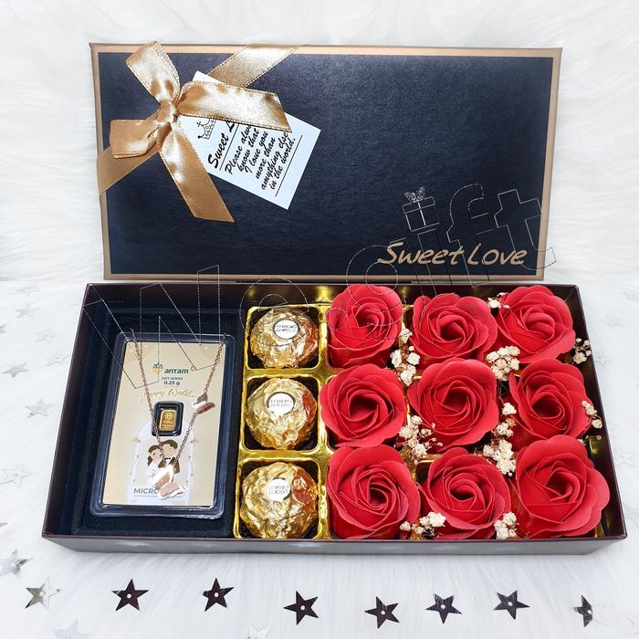 Gambar SL025KKF Bloombox LM Kalung Titanium dan Coklat Ferrero | Kado Wedding | Anniversary dlm Flower Box Bunga Mawar - Wedding dari we.gift undefined Tokopedia