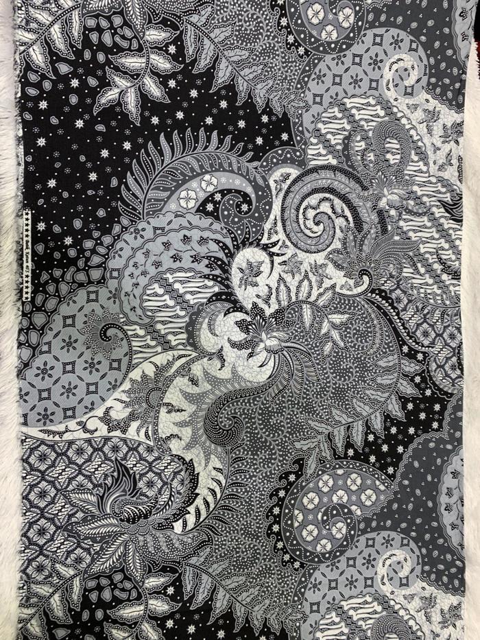Gambar BAHAN KAIN BATIK KATUN METERAN PREMIUM RTN 003 - Hitam dari Santoso textile undefined Tokopedia