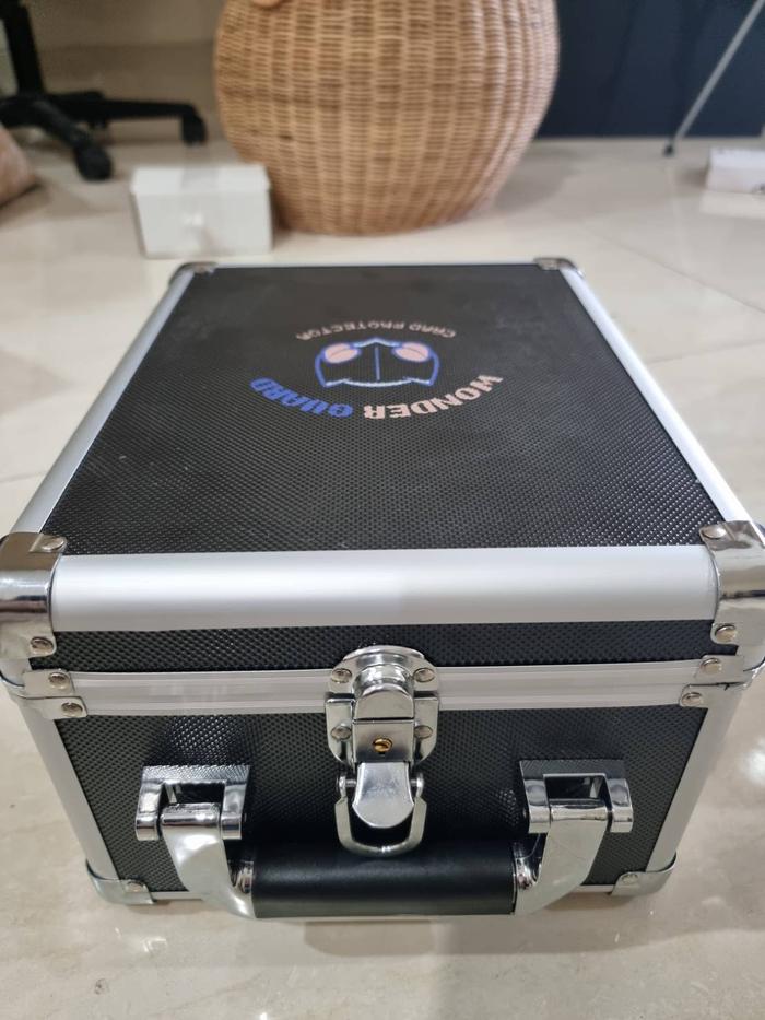 Gambar Wonder Guard Graded Card Case Storage for BGS PSA CGC SLABS - Case dari bert pokemart undefined Tokopedia