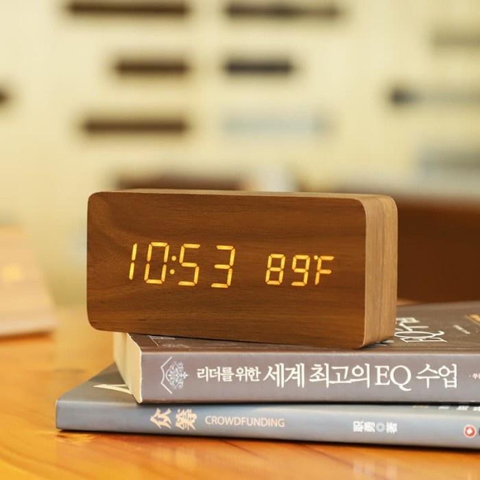 Gambar Jam Estetik /Digital Wood Smart Alarm Clock/ Jam Meja Kayu Digital Led - coklat tua dari Vidici Living undefined Tokopedia