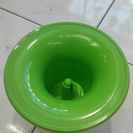 Gambar corong dispenser miyako ORIGINAL Tatakan /tutup galon dispenser miyako - Hijau dari iramastore.12 undefined Tokopedia