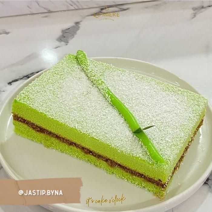 Gambar LUMIERE KUE ASIX ALL VARIANT | KUE ARTIS ASHANTY AUREL - Klepon Cake dari jastipbyna undefined Tokopedia