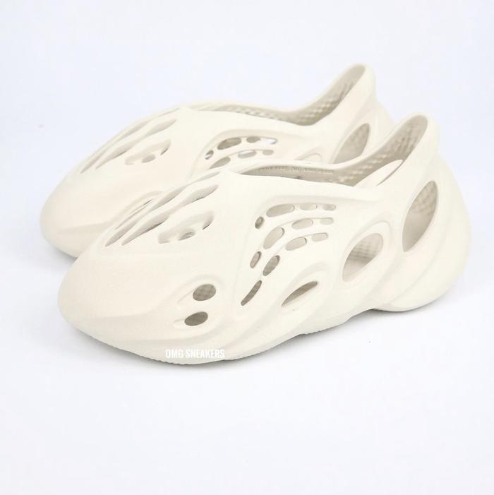 Jual Adidas Yeezy Yzy Foam Rnnr Sand - 38 - Kota