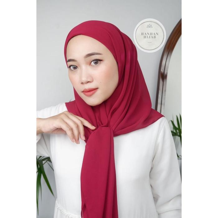 Gambar SEGI EMPAT INNER INSTAN 2 LAYER / HIJAB SEGIEMPAT CERUTY INNER 2 LAYER - Maroon dari Kota.Aksesoris undefined Tokopedia