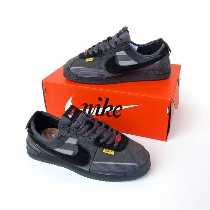 nike cortez los angeles black