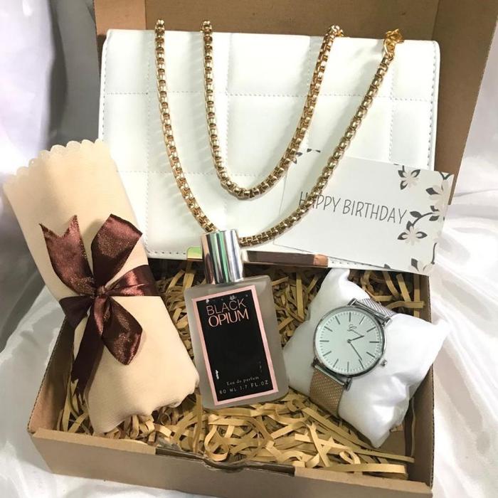 Gambar [Termurah] hampers cewek/kado ulang tahun/kado anniversary/Kado cewek/ - paket 1 dari PINGKI HAMPERS undefined Tokopedia