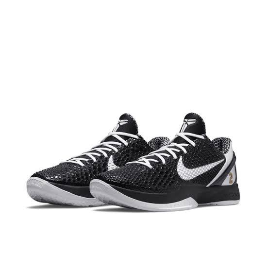 Nike Kobe バスケットボールシューズ 黒/白 【公式通販】