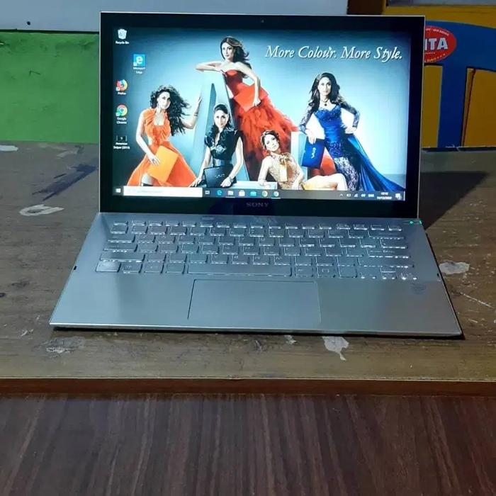 高速SSD 軽量 薄型 ノートパソコン 13.1型 SONY VPCZ23AGJ 中古美品 第