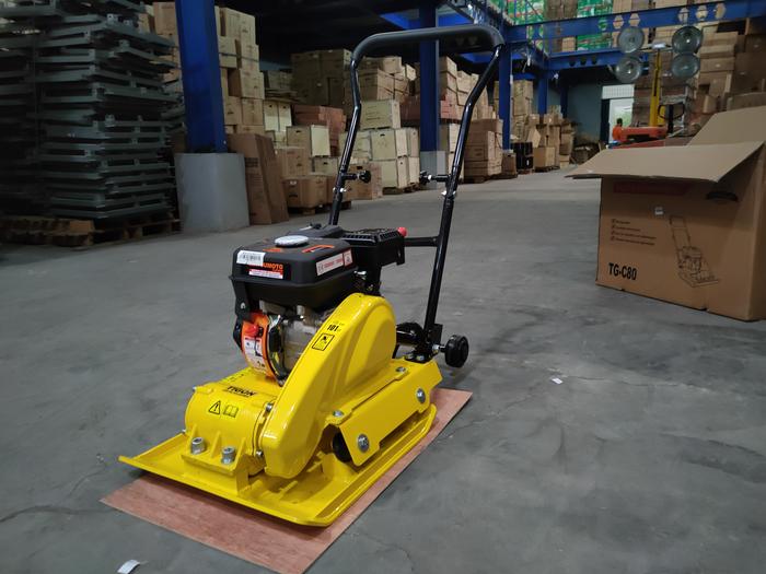 Gambar Stemper Kodok /  Plate Compactor TIGON (TG-C80) - TG-C80+MGX200 dari JagonyaMesin undefined Tokopedia