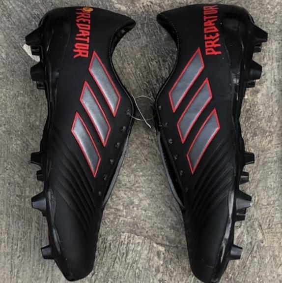 Gambar (Paket Komplit) Sepatu Bola Adidas Predator .1 olahraga pogba hitam - Sepatu saja, 43 dari Unblack_store undefined Tokopedia