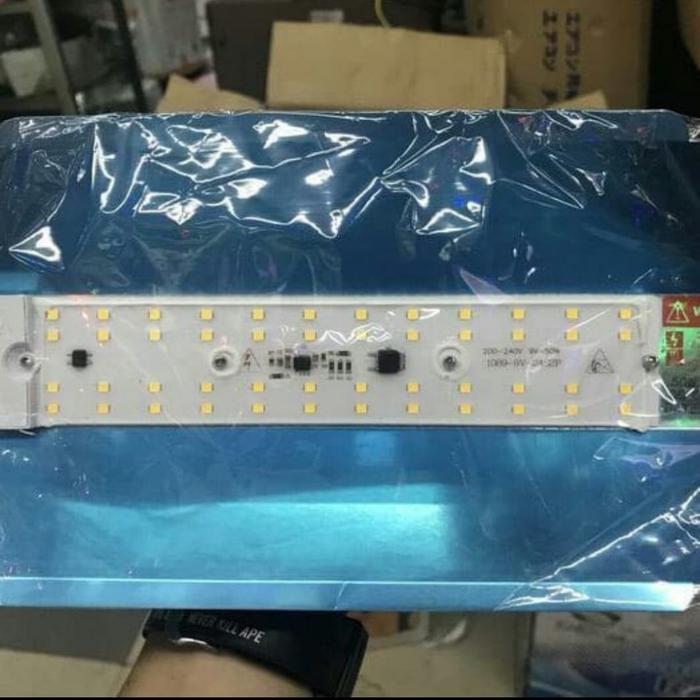 Gambar Lampu sorot led 50w 50 watt led sorot tembak floodlight led outdoor dari starlight.electric undefined 4 Tokopedia