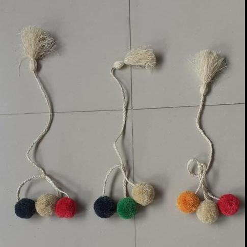 Gambar Tas Etnik Anyaman eceng enceng gondok aesthetic - Pompom dari Hobbie.Zone undefined Tokopedia