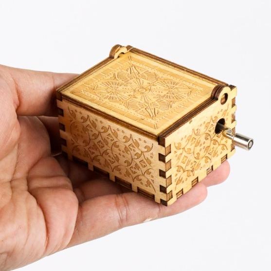 Gambar ANPR0 Kotak Musik Kayu Mini Music Box Mainan Anak Kado - Game of Thrones dari Gadget Therapy undefined Tokopedia