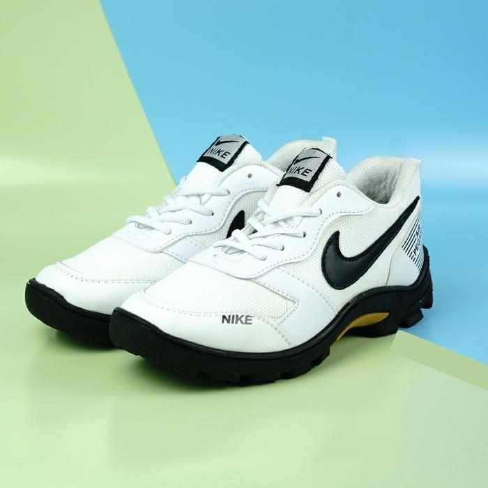 Gambar Sepatu Pria Hiking Casual Sepatu Gunung Kerja Riding Terbaru - Putih, 38 dari Soniya Collection undefined Tokopedia