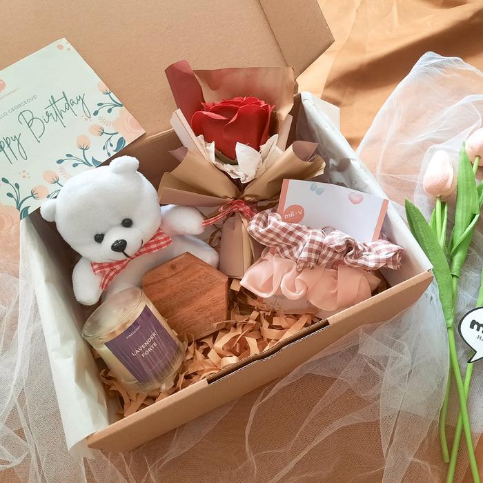 Gambar hampers birthday | hadiah ulang tahun pacar | kado ultah teman bestie - Raisa dari milov.hampers undefined Tokopedia