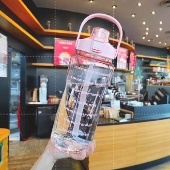 Gambar Botol Minum Transparan 2000ml Tempat minum Bening BPA FREE - PINK dari SALAPAN GROSIR undefined Tokopedia