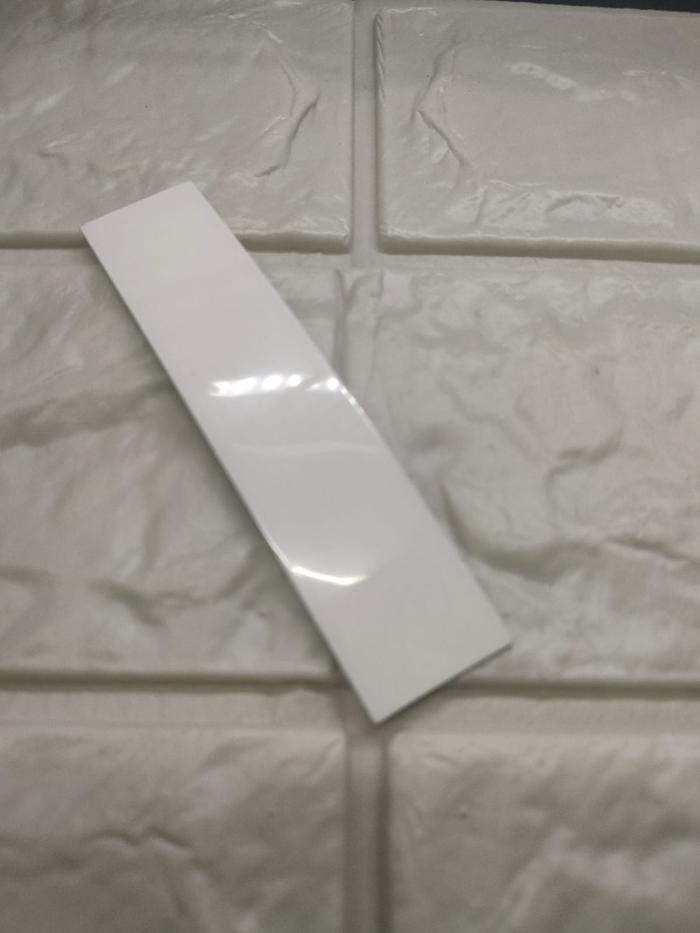 Gambar Edging pvc TACO - PUTIHGLOSS1X22 dari fitting no1 undefined Tokopedia