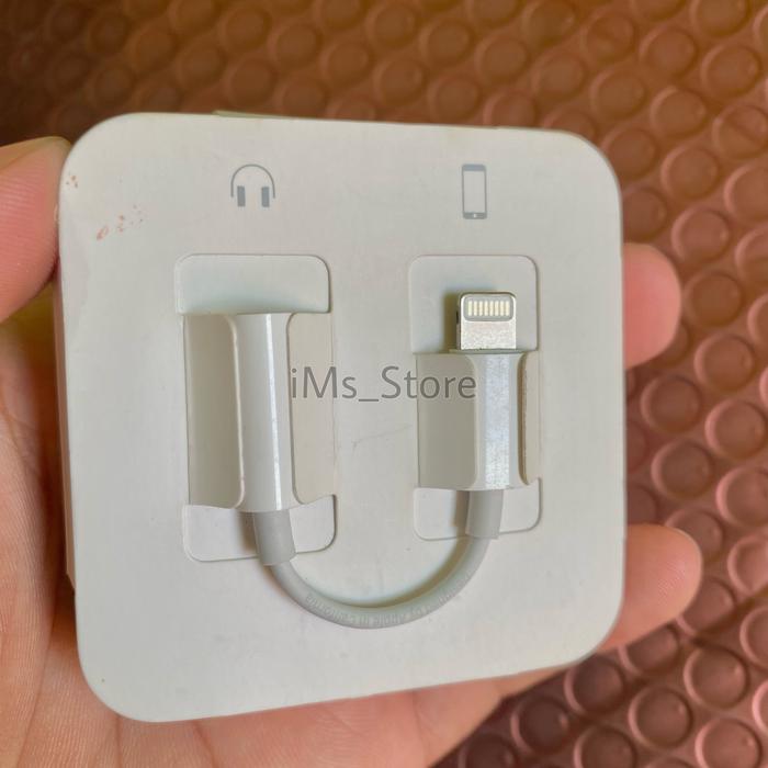Gambar Earphone headset iPhone original apple copotan jack Lightning - Converter Only dari wijayaKimstore undefined Tokopedia